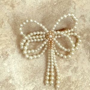 Fancy Pearl bow hair barrette clip